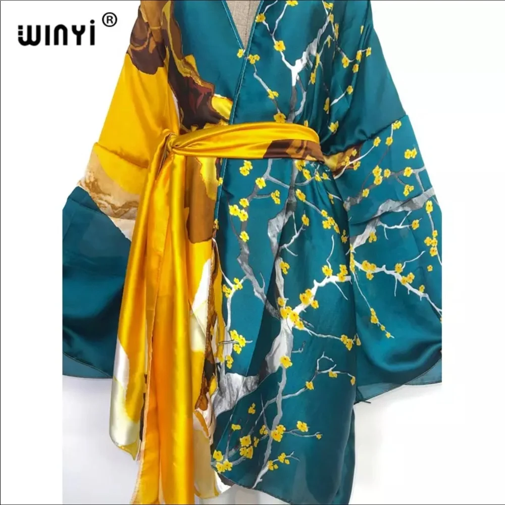 Gorgeous wrap with sash - Picture 4 of 7